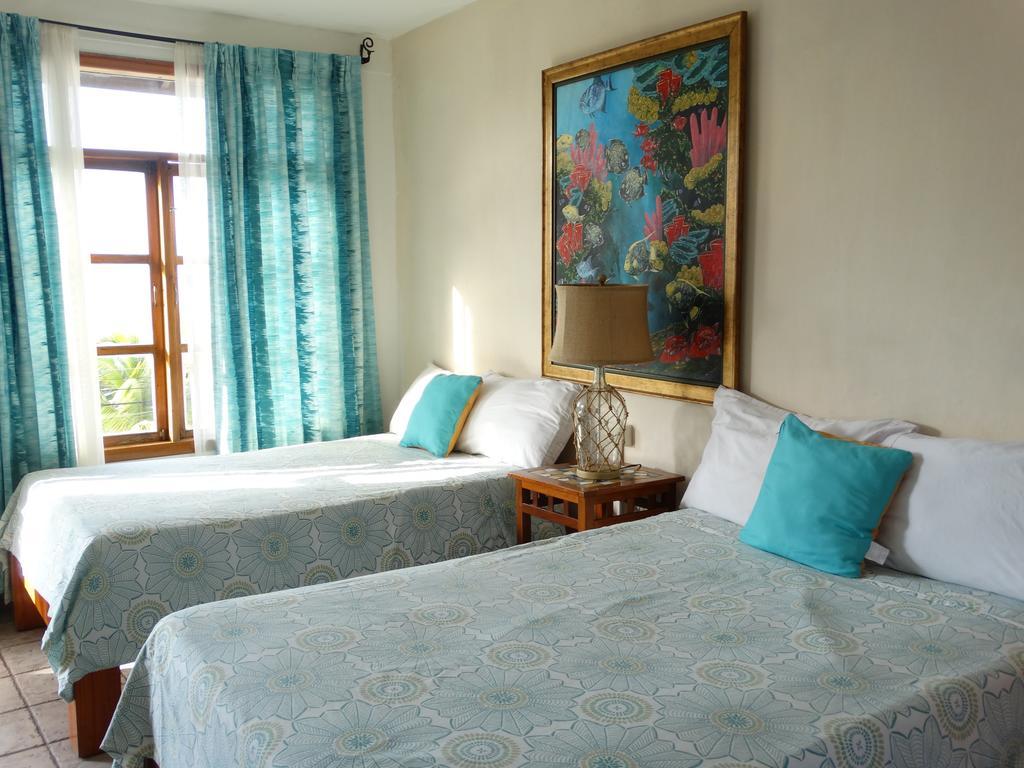 Hotel Y Restaurante Cesar Mariscos Tela Pokoj fotografie